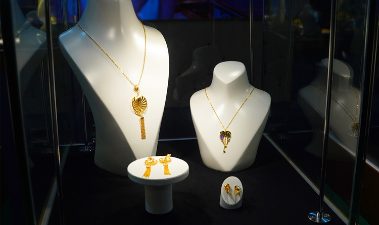 世界黄金协会硬足金主题展区 金弘珠宝展品