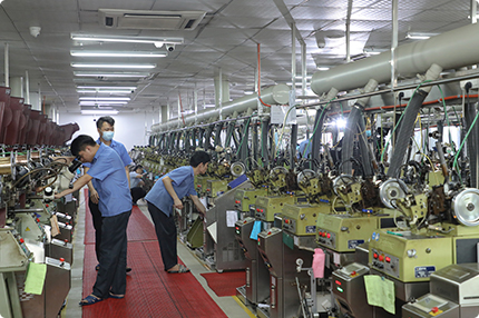  Chain-Making Machine
