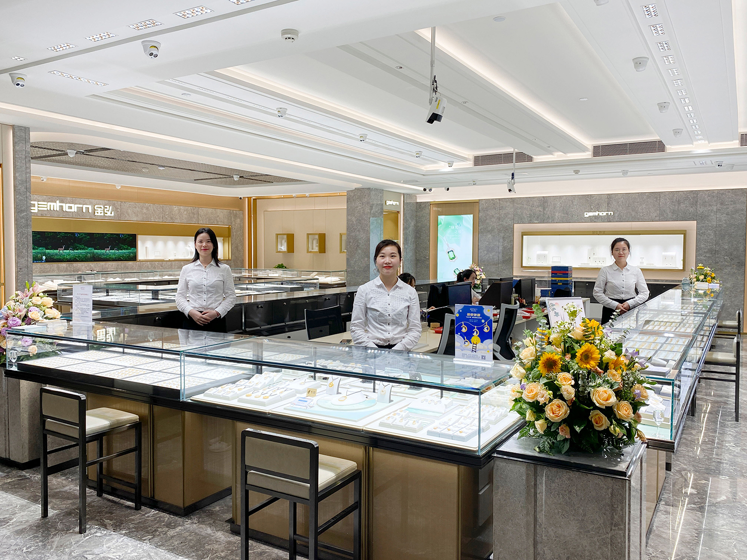 乔迁新禧 | 金弘珠宝全新展厅华彩启幕！