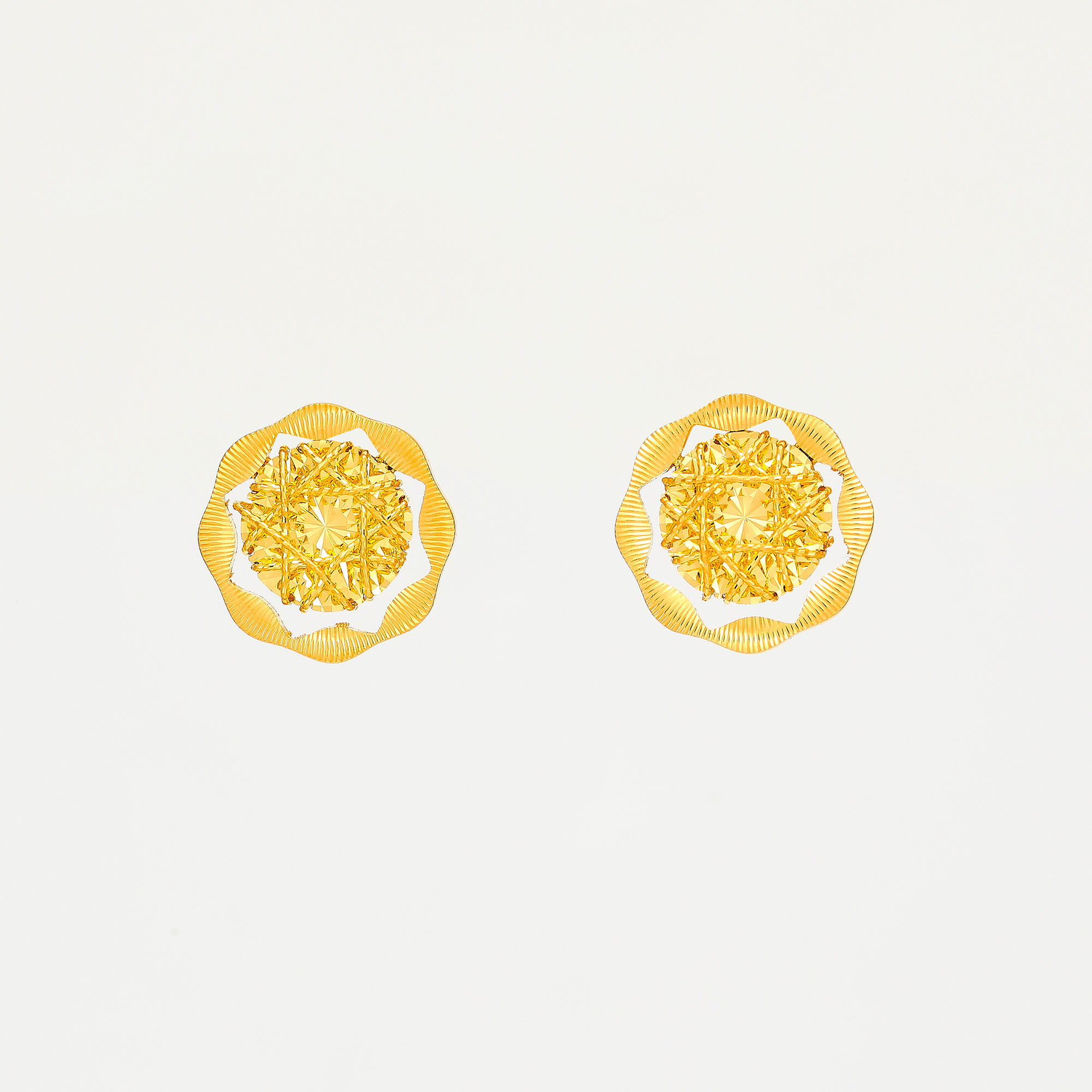 Modern Radiance · 5G Gold CNC Sparkling Filigree Earrings