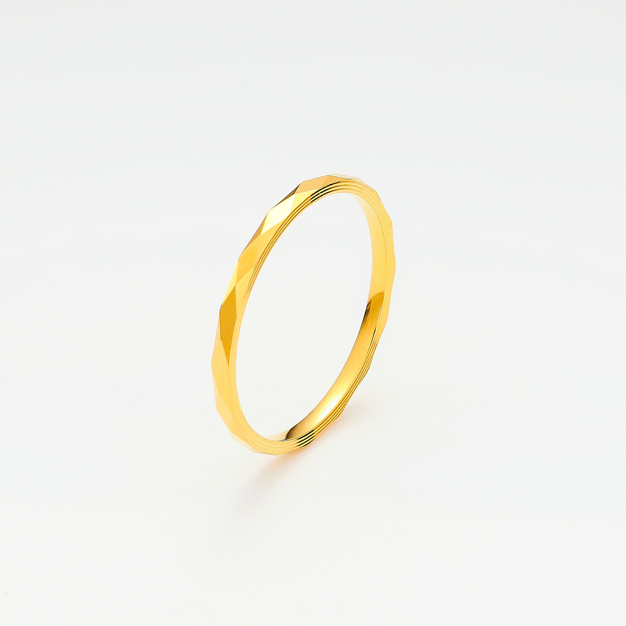 Diamond-Cut Chic Collection · 5G Gold CNC Ring