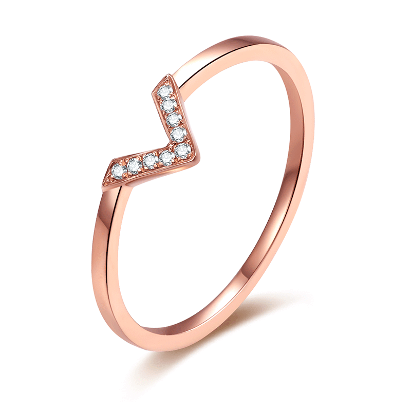  Simple V-shaped cluster diamond ring, women's style.